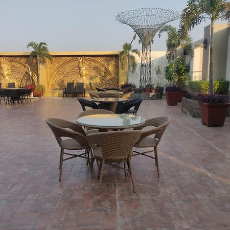 Hotel Casaya Inn Chinhat 외부 사진