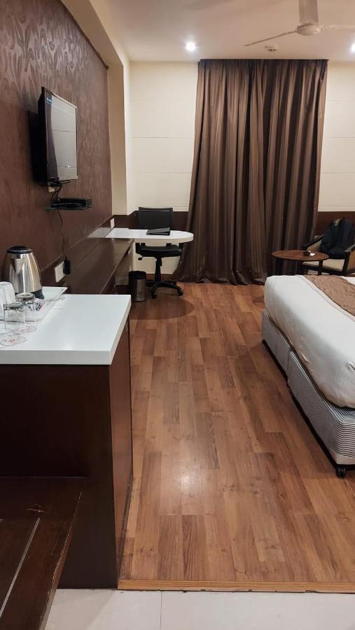 Hotel Casaya Inn Chinhat 외부 사진