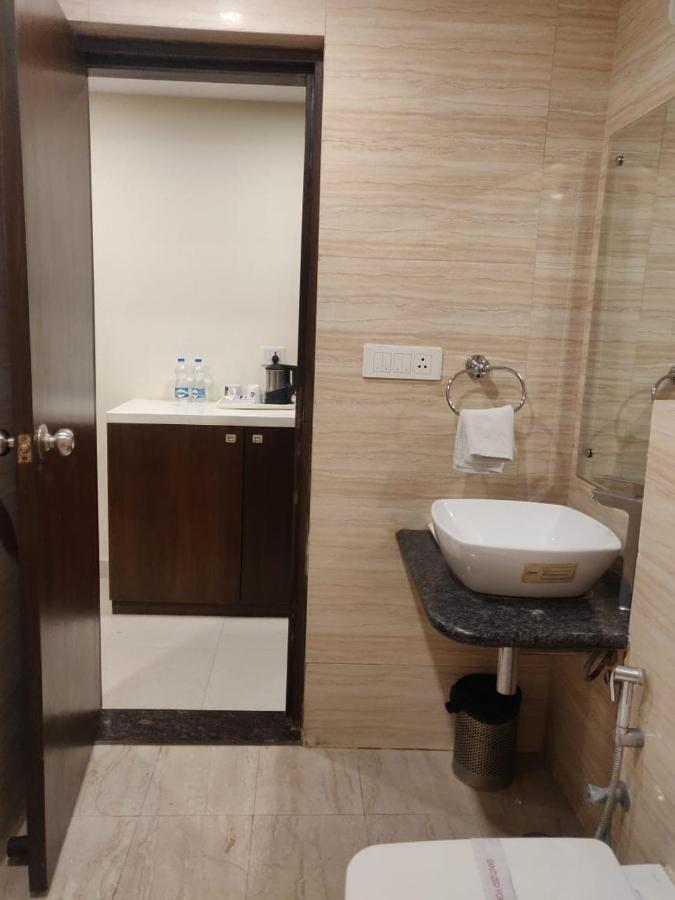 Hotel Casaya Inn Chinhat 외부 사진