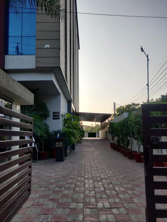 Hotel Casaya Inn Chinhat 외부 사진