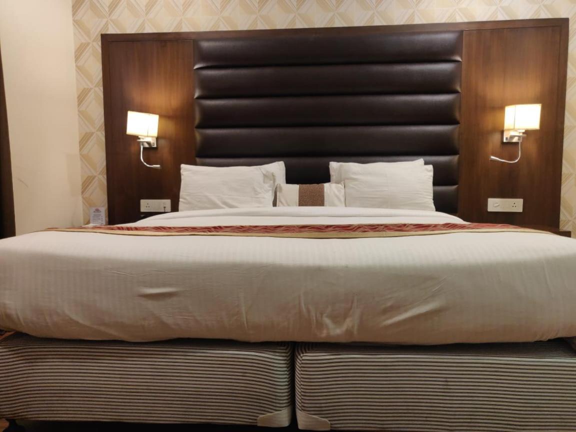 Hotel Casaya Inn Chinhat 외부 사진