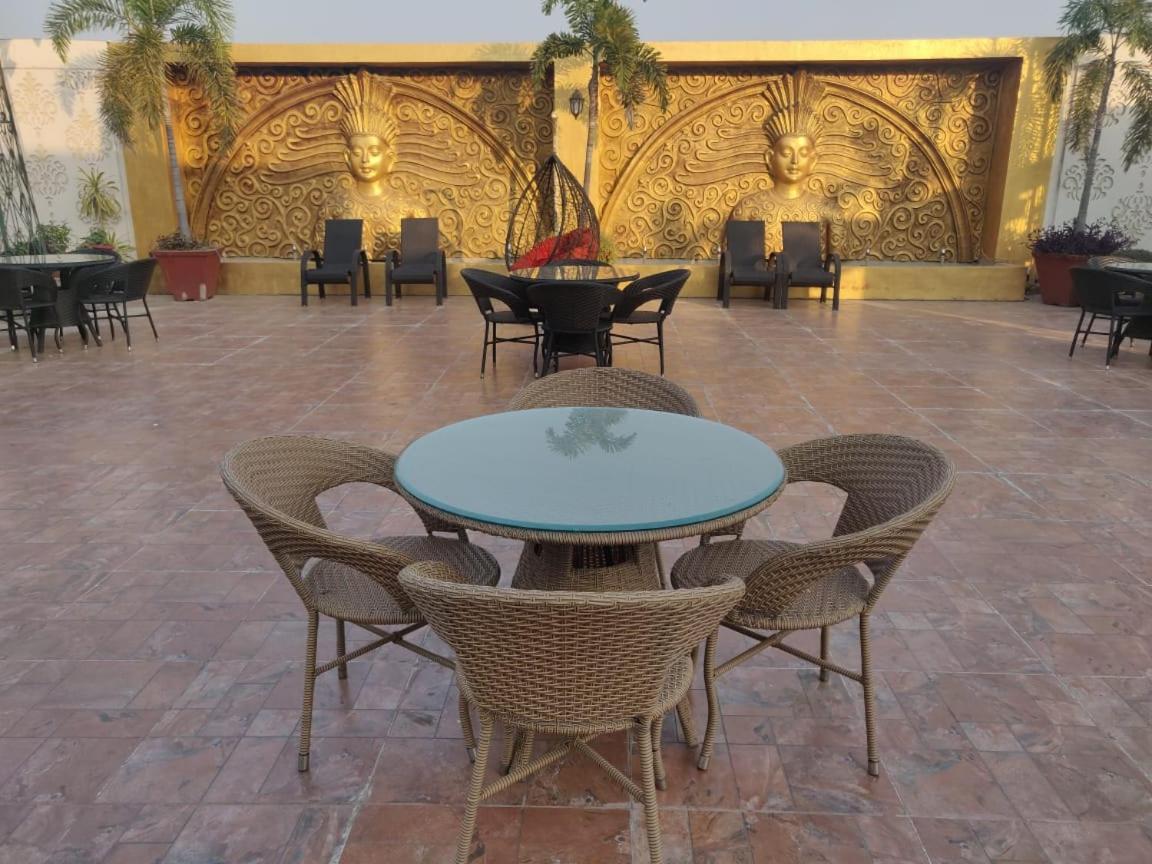 Hotel Casaya Inn Chinhat 외부 사진