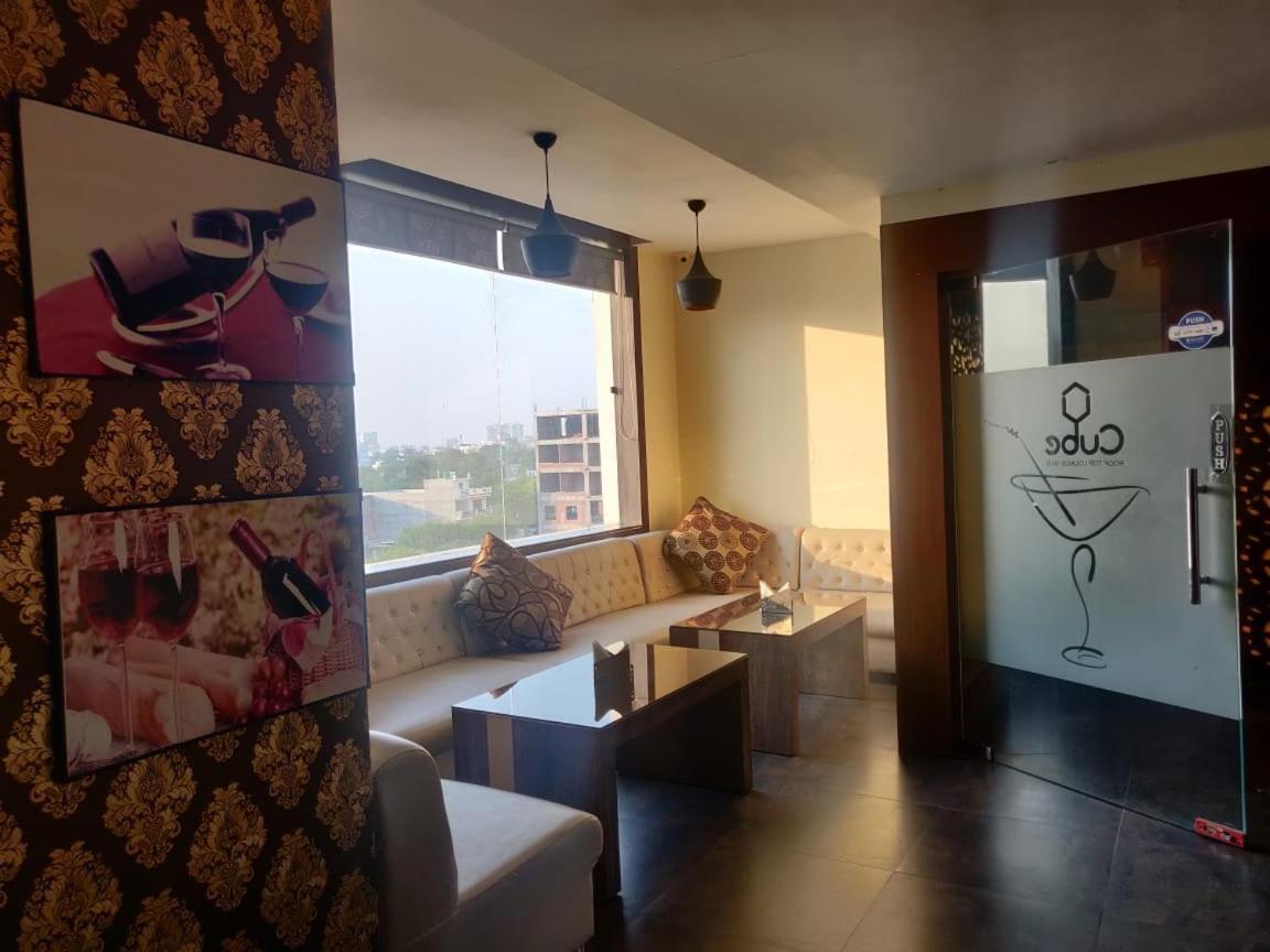 Hotel Casaya Inn Chinhat 외부 사진