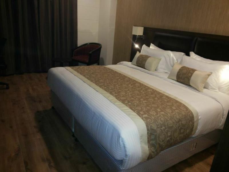 Hotel Casaya Inn Chinhat 외부 사진