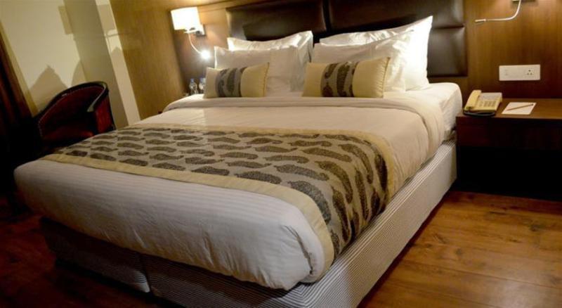Hotel Casaya Inn Chinhat 외부 사진