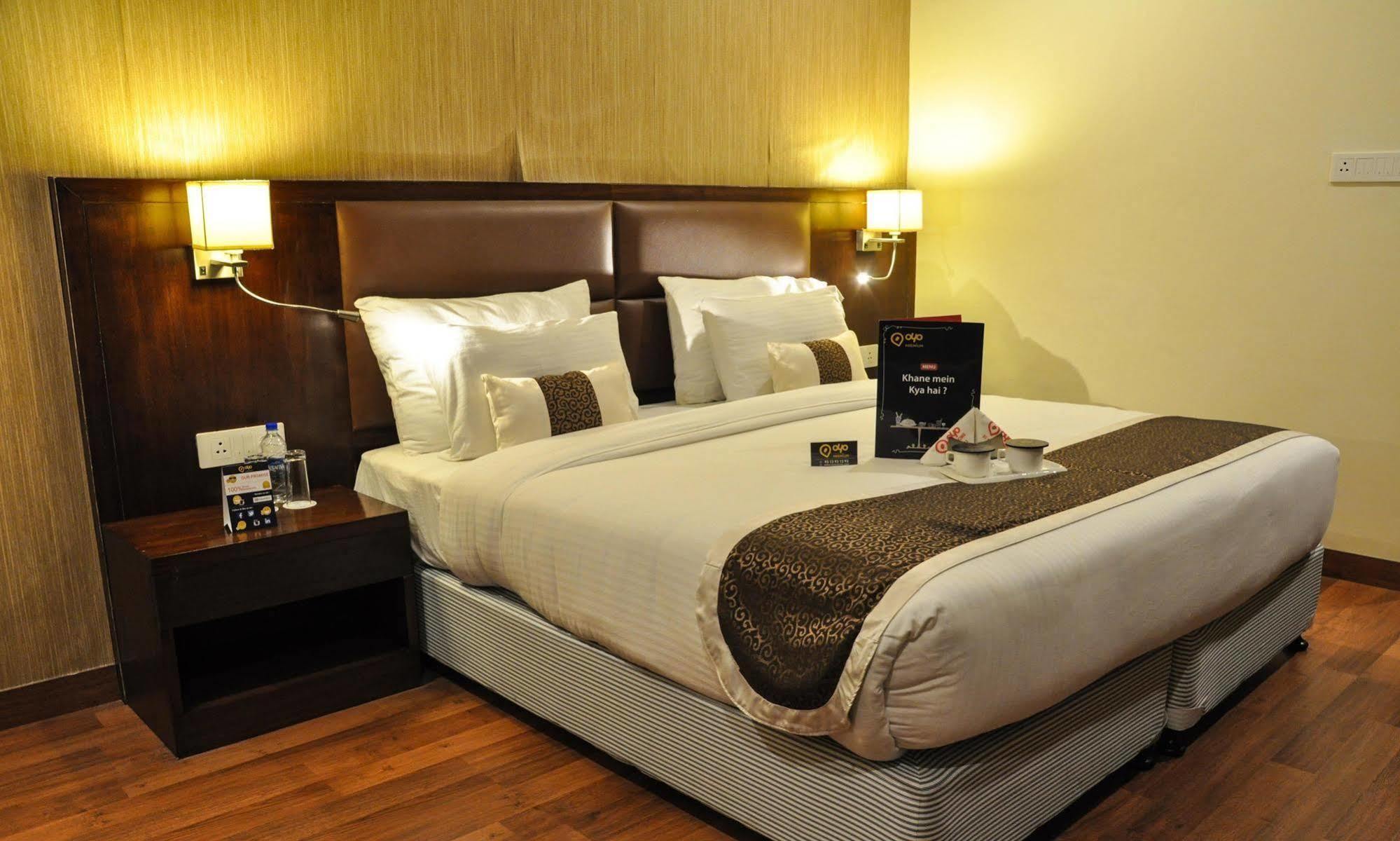 Hotel Casaya Inn Chinhat 외부 사진