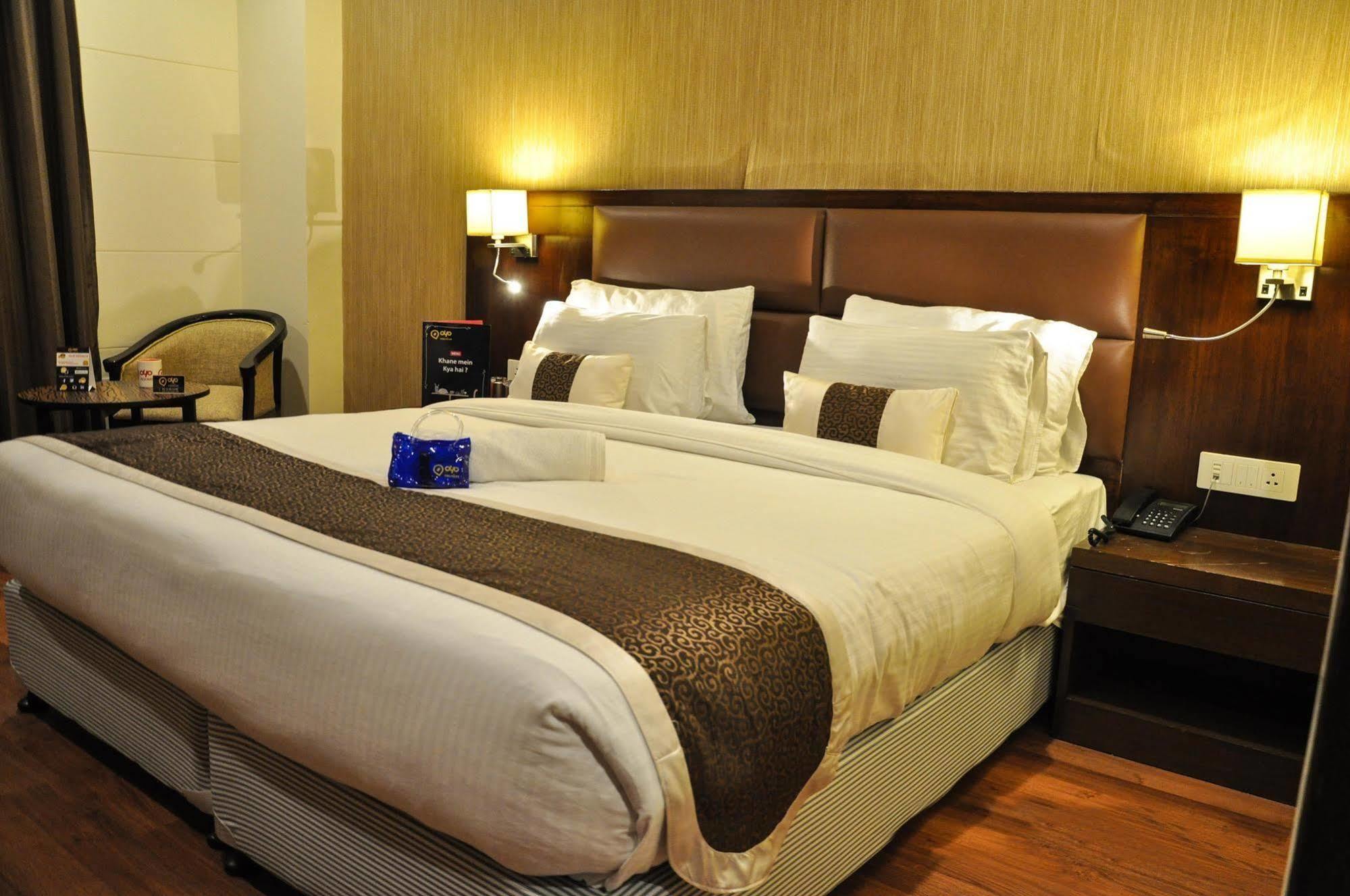 Hotel Casaya Inn Chinhat 외부 사진